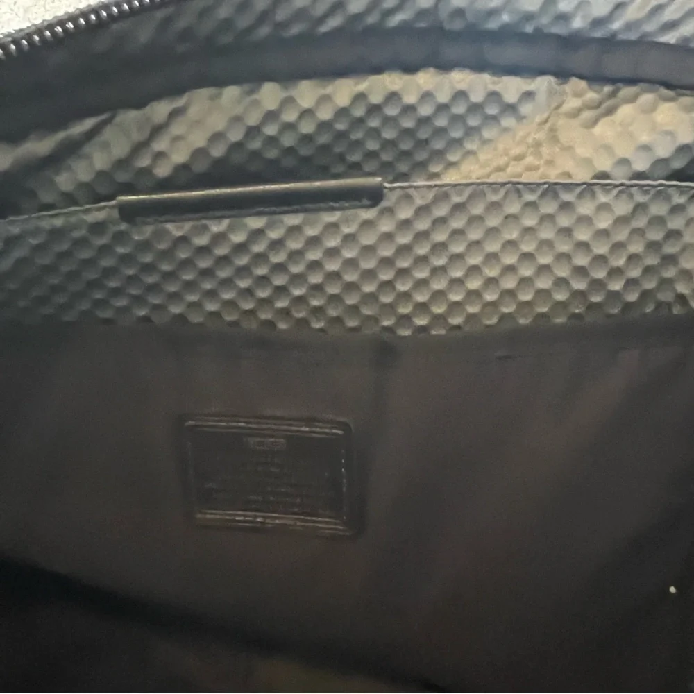 Tumi Alpha Bravo slim commuter brief case laptop bag super clean